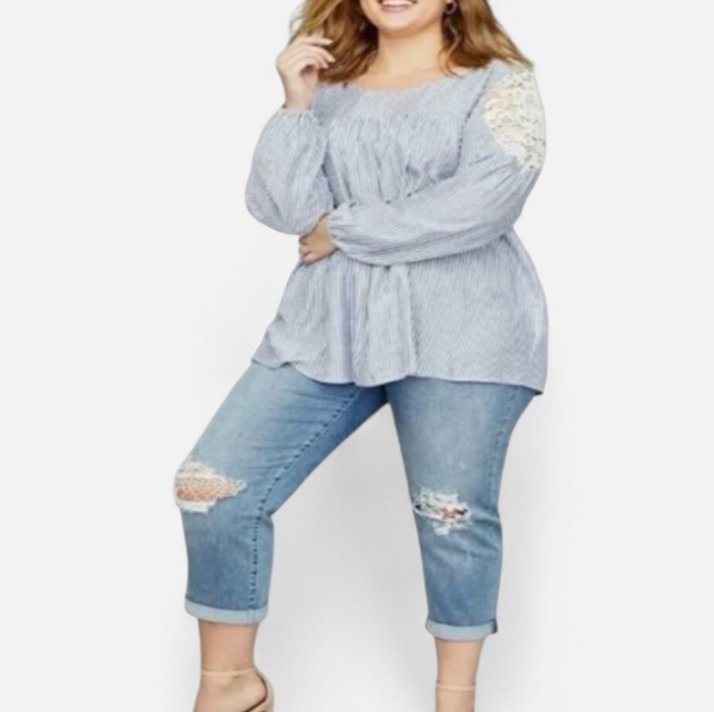 Lane Bryant Girlfriend Crop Mid Rise, Distressed Jeans Size 16